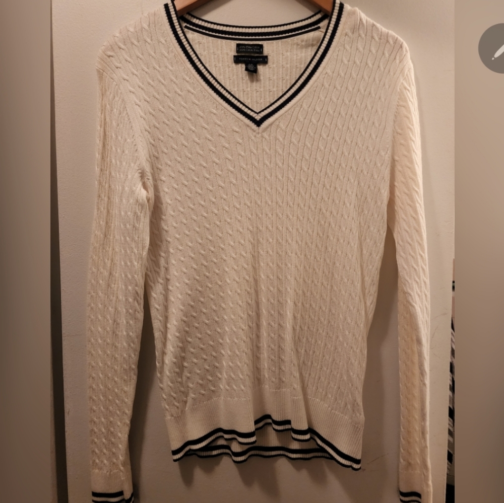 Tommy Hilfiger Women's Pima Cotton V-neck Logo Sweater